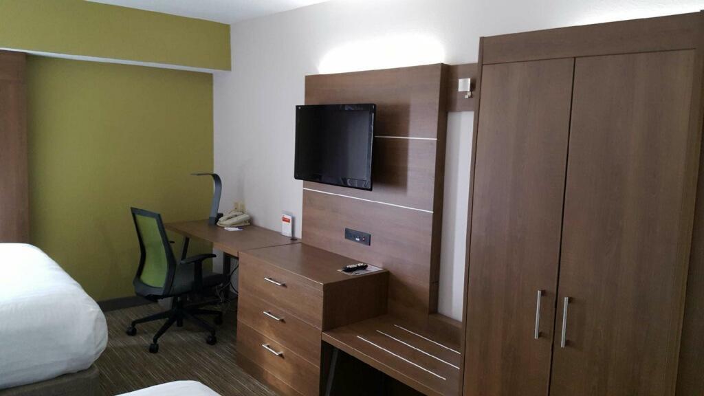 Holiday Inn Express Mount Pleasant- Scottdale By Ihg Экстерьер фото