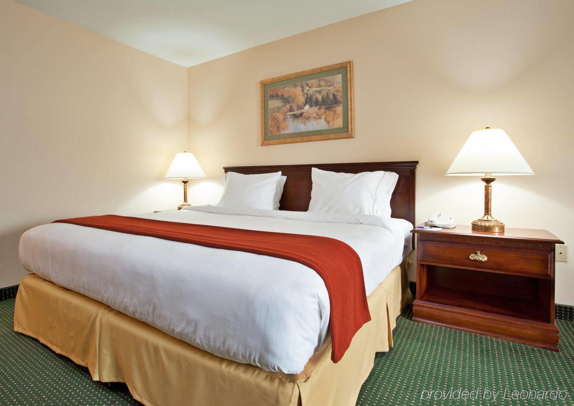 Holiday Inn Express Mount Pleasant- Scottdale By Ihg Экстерьер фото